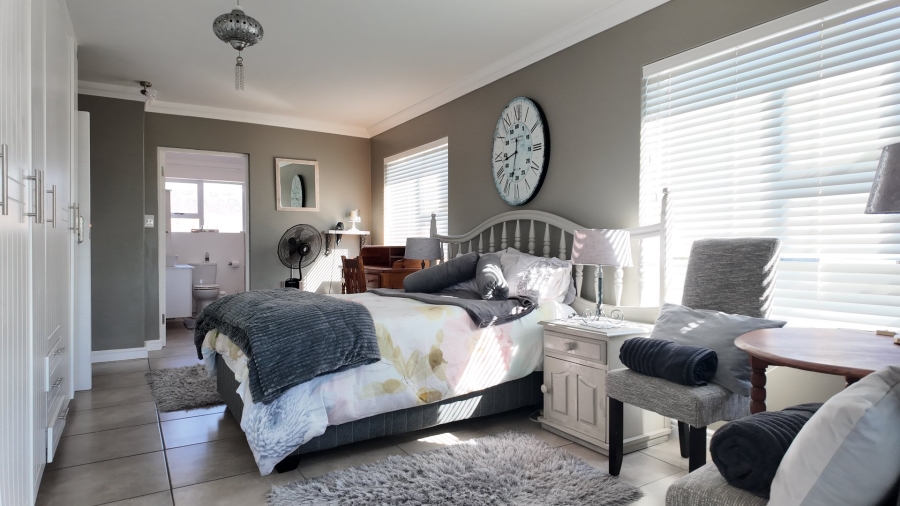 7 Bedroom Property for Sale in Stilbaai Wes Western Cape